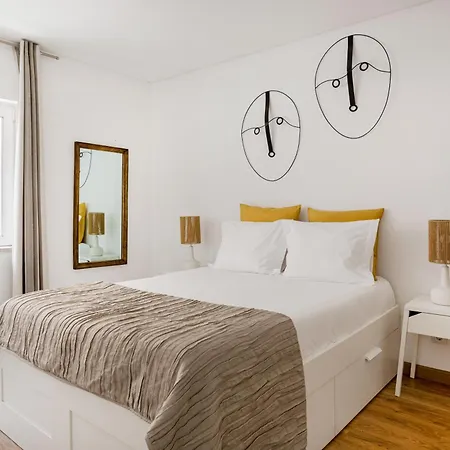 Principe Real Sunny Апартаменты